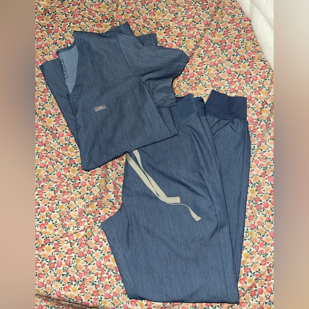 Figs Heather Denim Catarina Scrub Top & Zamora Joggers